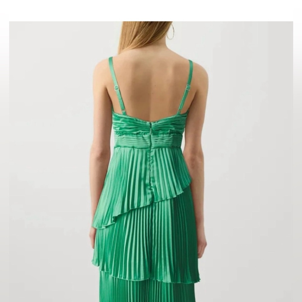 Abercrombie & Fitch Tiered Pleated Midi Dress in Spruce Green - Picture 5 of 5